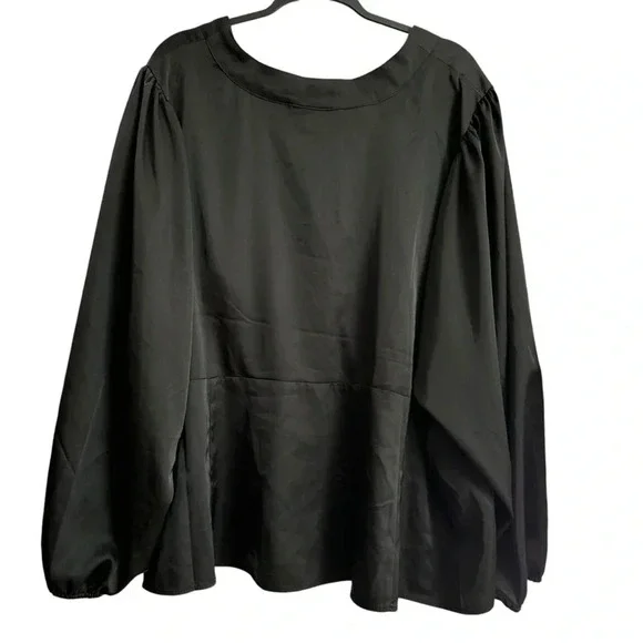 🌴Torrid NWT Satin Button Front Top 5X/28 in Deep Black - Picture 4 of 6